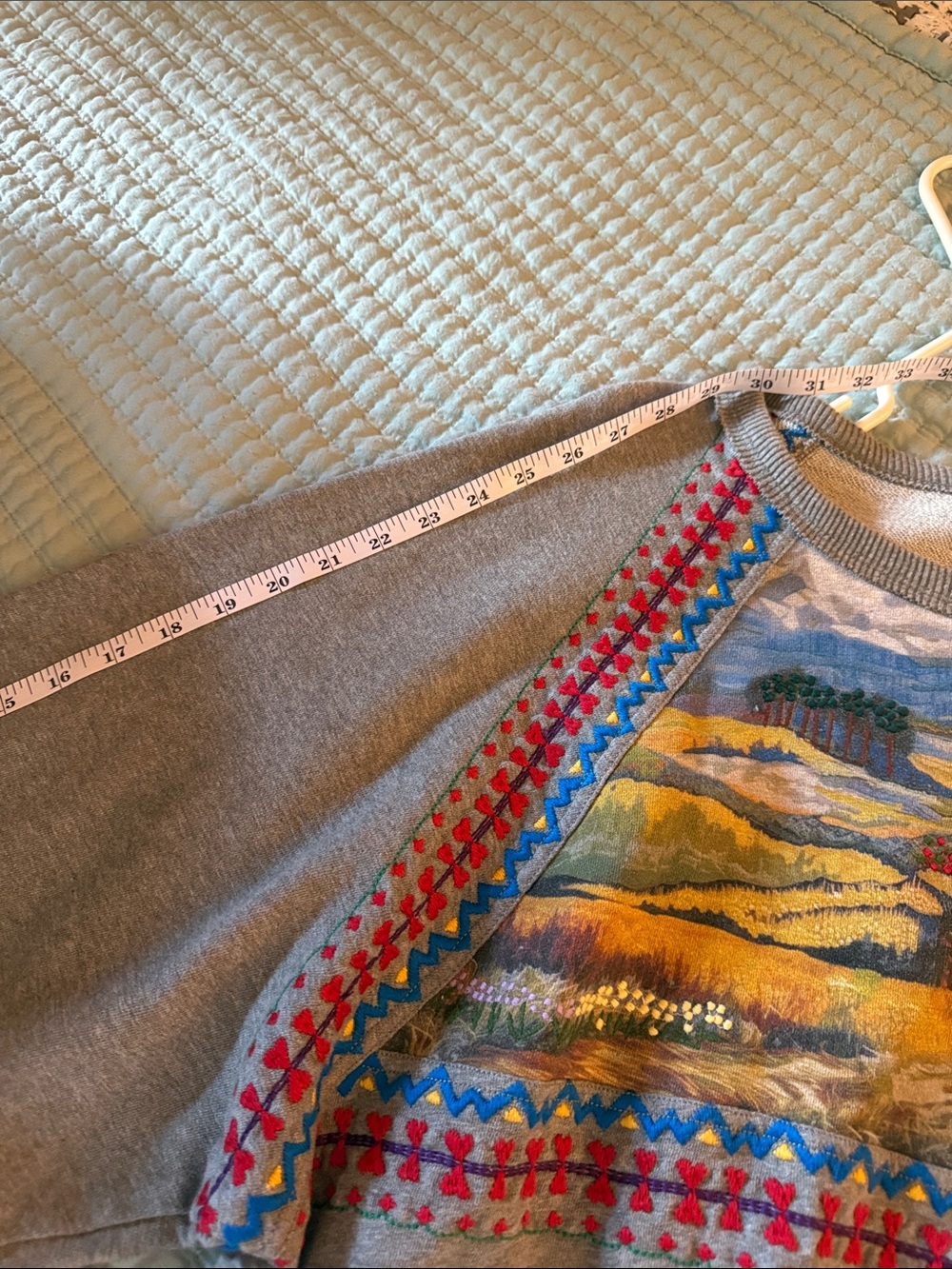 Pilcro AnthropologieGray Scenic Embroidered Pullover Sold Out oversized Small - Picture 8 of 9